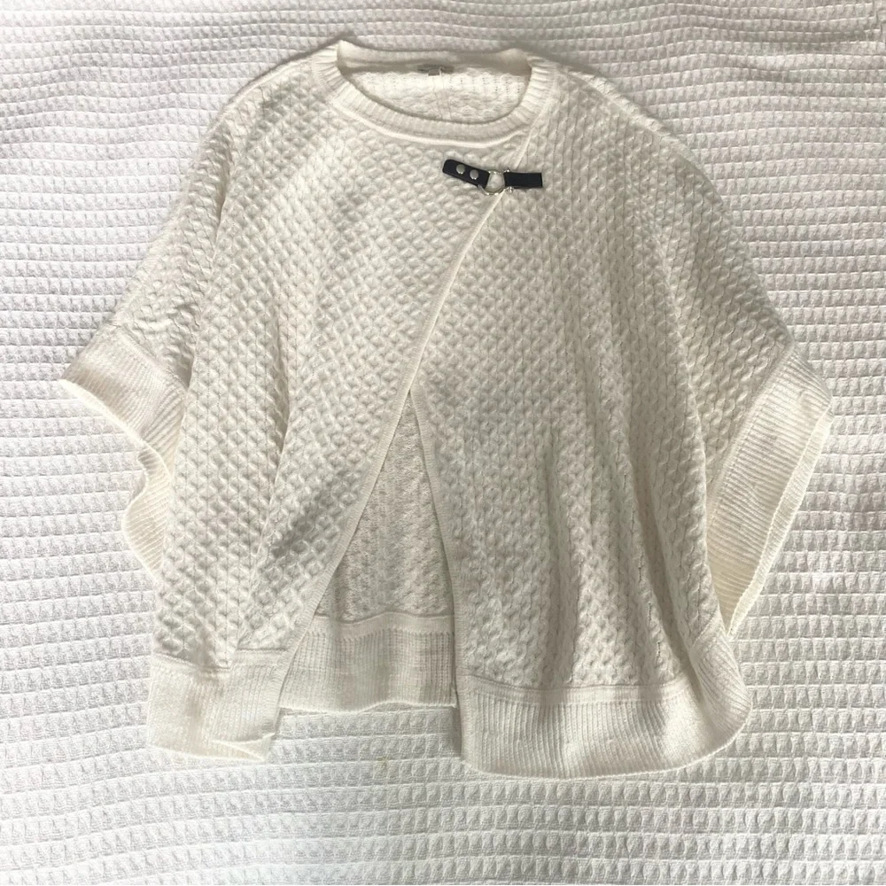 Talbots Cream Textured Knit cape S/M